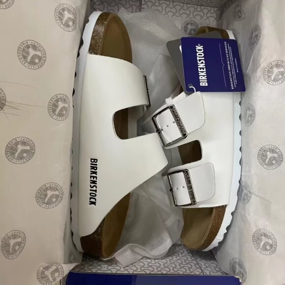 Birkenstock Arizona White Sandals – Brand New in Box - Picture 1 of 5
